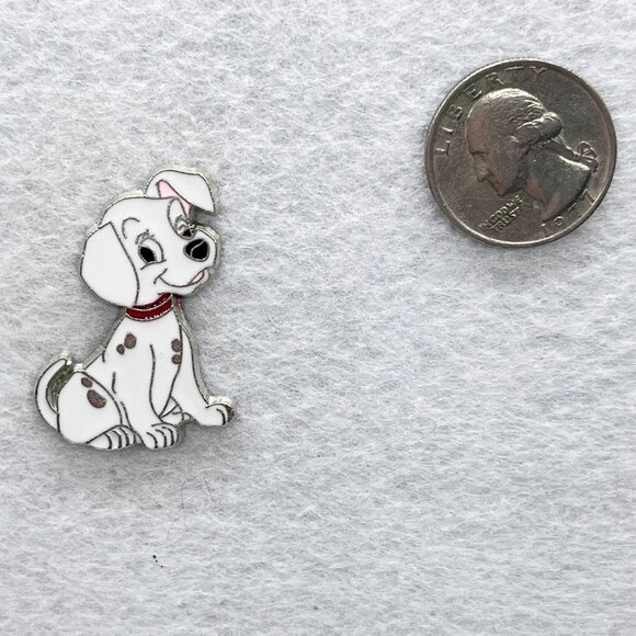 🔮 5/$25 Disney 101 Dalmatians Puppy Pin - Picture 2 of 3